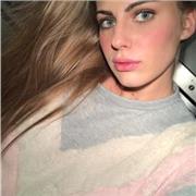 Studentessa liceale all’ultimo anno, offre aiuto a studenti di scuole medie